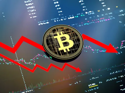 Bitcoin Faces Risk of Downturn Altcoins Vulnerable