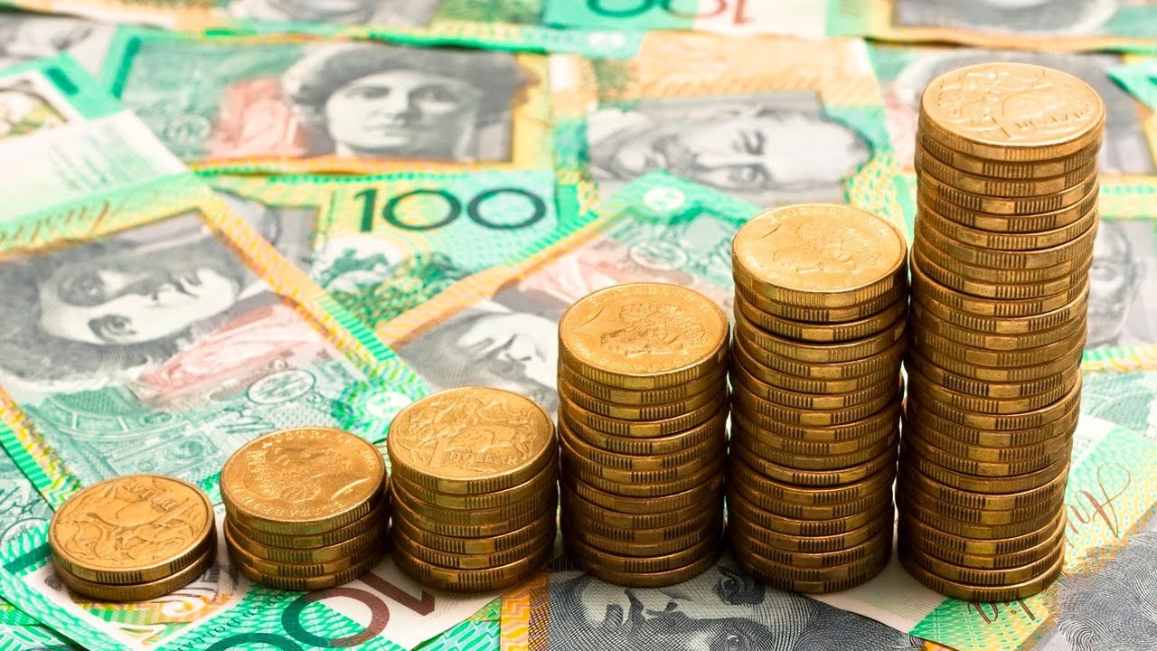 AUD Rises on Commodity Boom