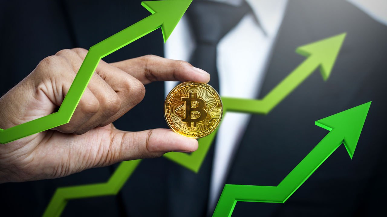 Institutional Support Boosts Bitcoin