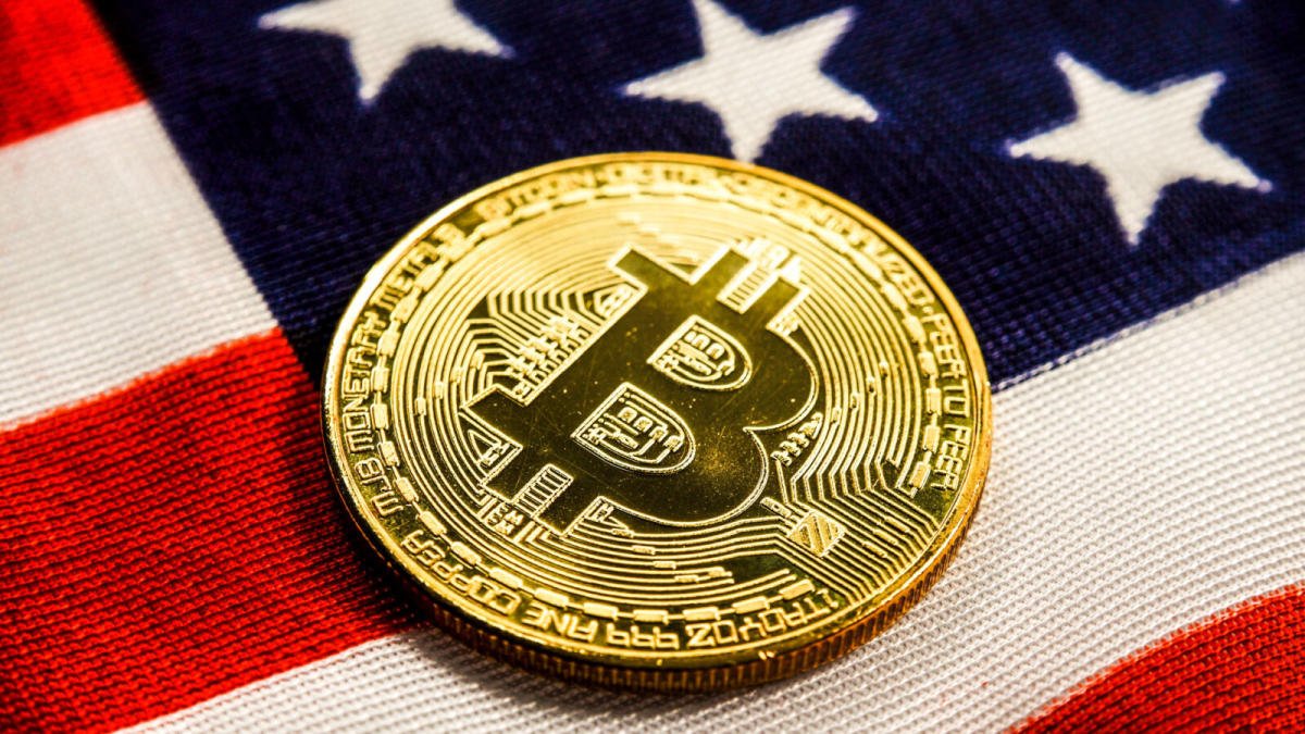 Senator Proposes US Bitcoin Reserves