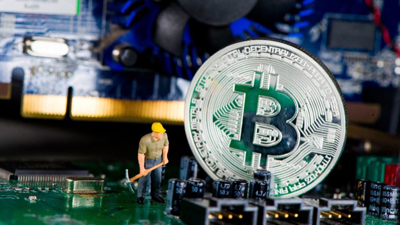 Top Bitcoin Mining Machines and Their Prices in 2025